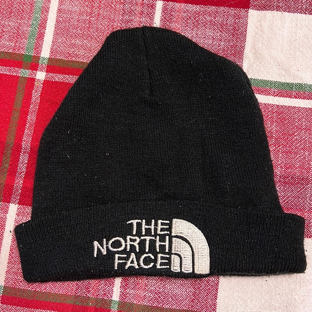North Face Winter Hat. Black. Seems to fit a normal size head.